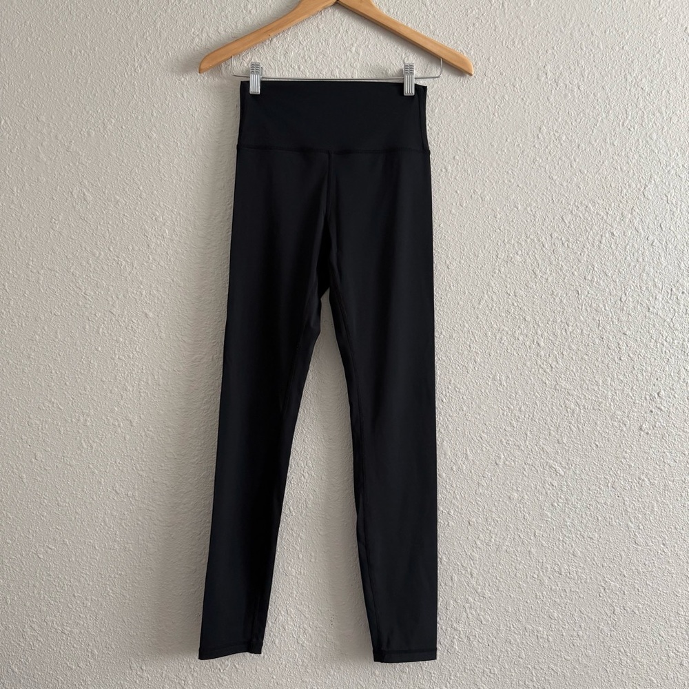 Zyia black leggings size 6-8 (medium)
